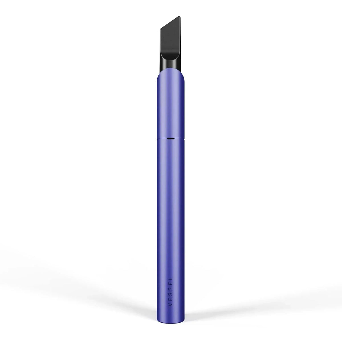 Vessel Vista Edge vape pen in Very Peri blue with black mouthpiece